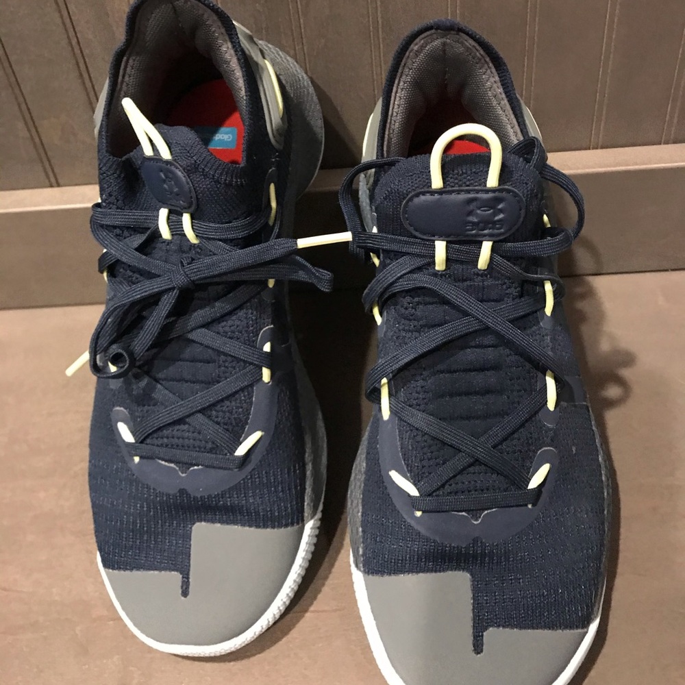 Like New Steph Curry Sneakers youth 6